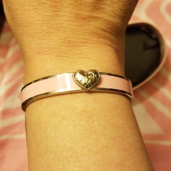 PINK COACH BRACELET - Picture 4 of 8